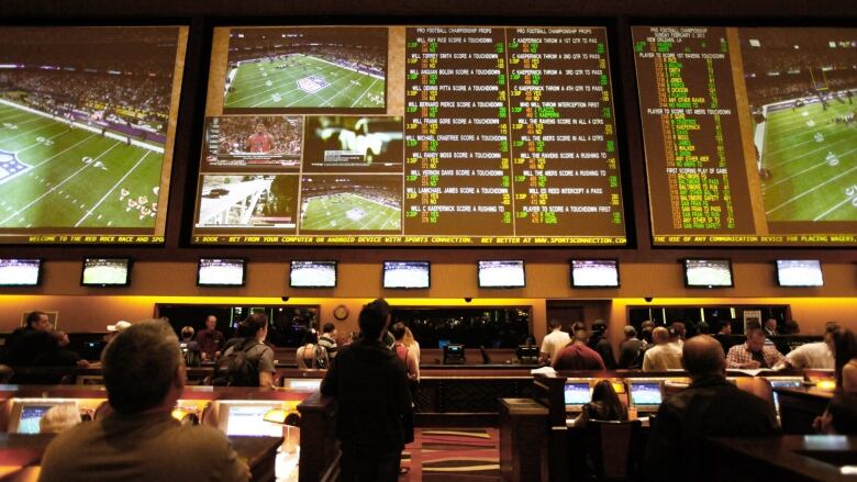 super bowl betting - The combination of sports and slots online in Canada